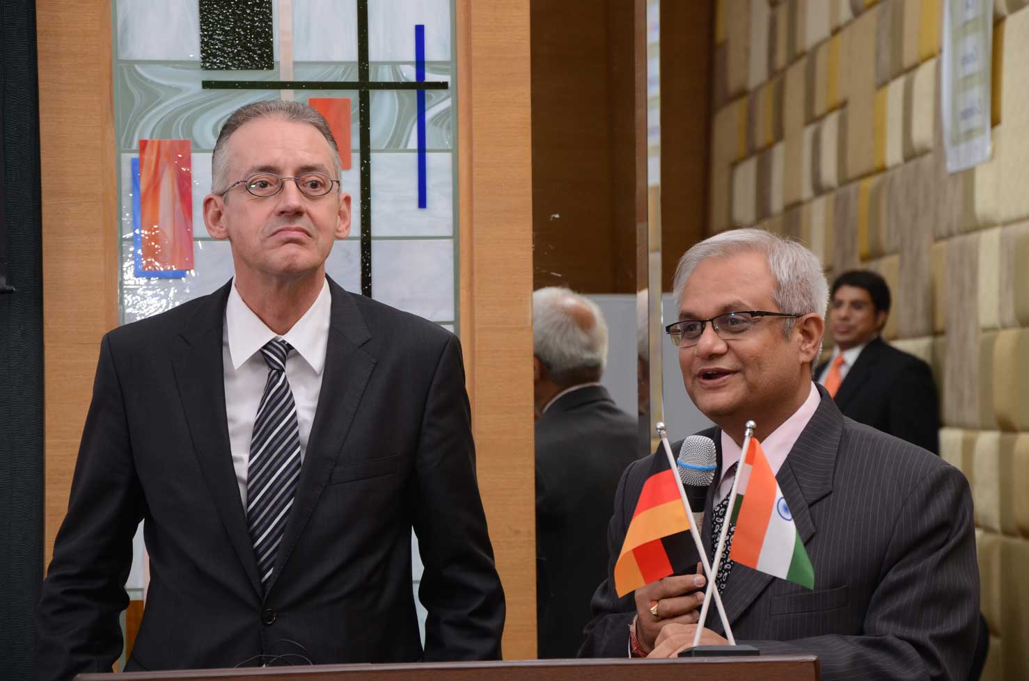 LOGISTIC INTEGRATORS 16